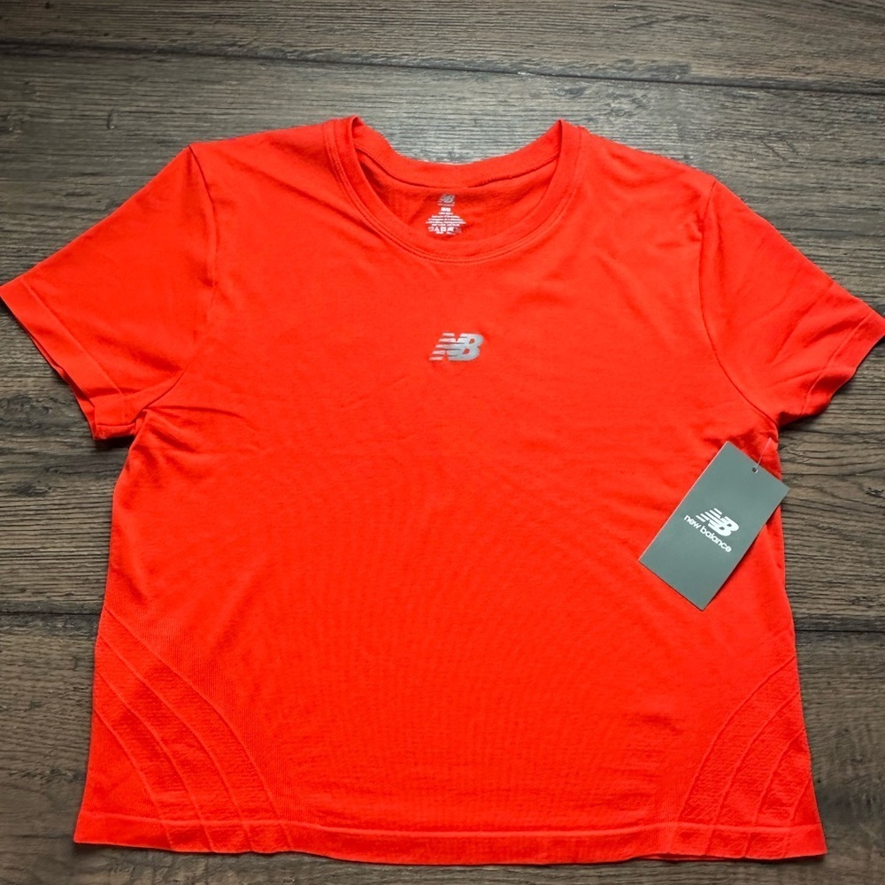 New Balance orange t-shirt 😎